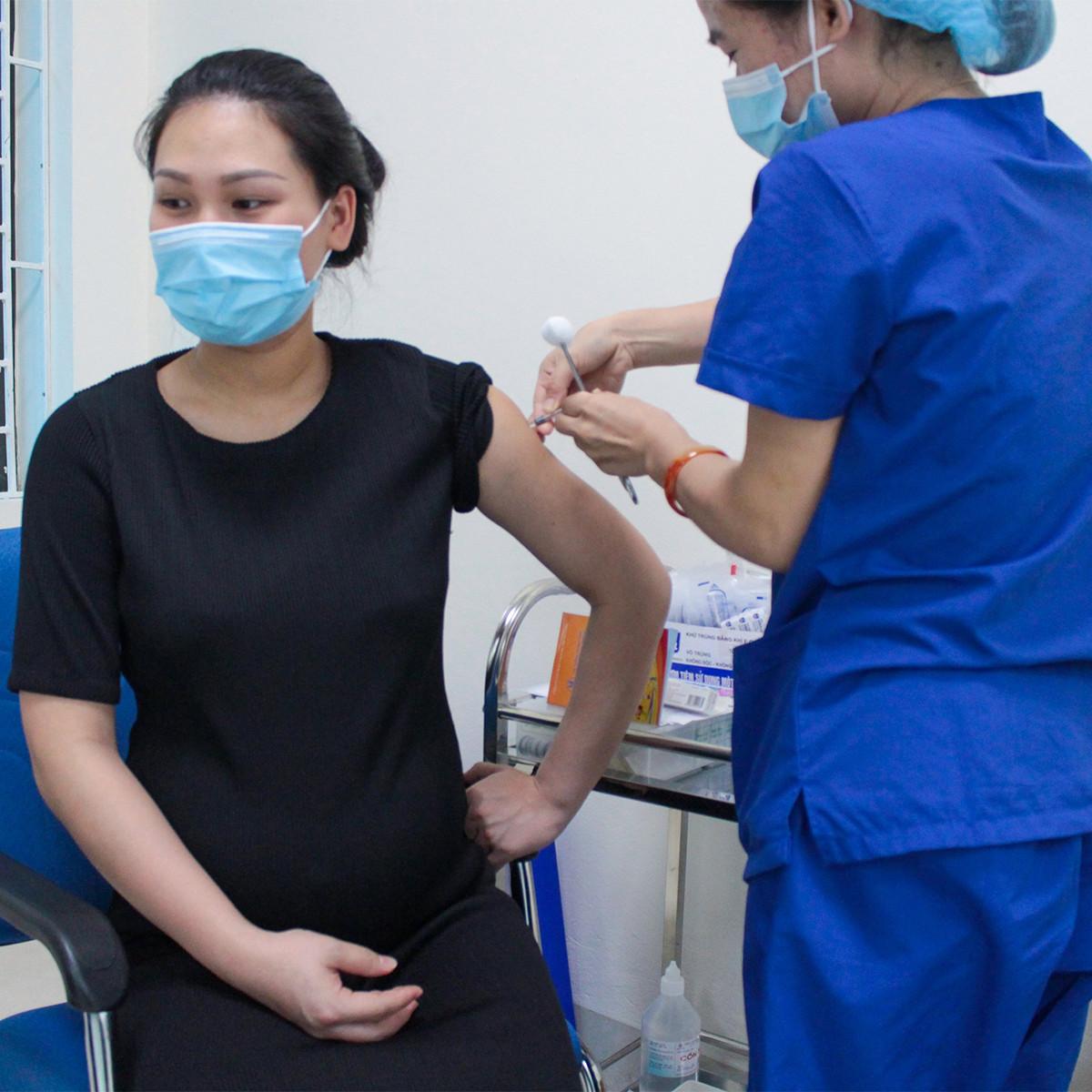 Top 6 loại vaccine quan trọng cho hành trang làm mẹ